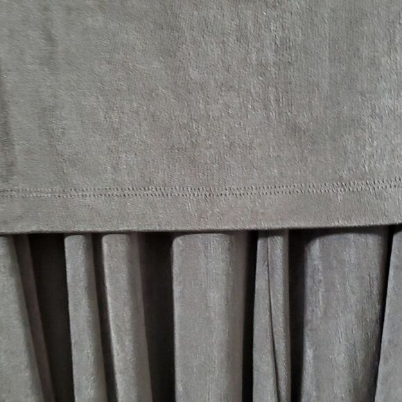 Chicos 2 pcs outfit. Skirt/tank top. Black. Top is medium (8) skirt is Small (4) - Picture 3 of 10